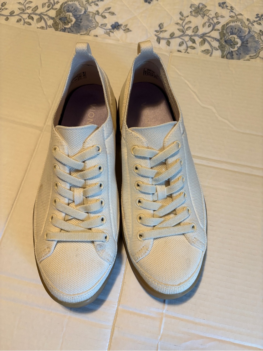 Vionic Women's Casual Canvas Sneakers in Off-White
